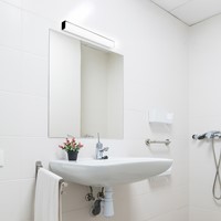 Pragmalux LED Spiegelarmatuur Aqualis vierkant IP44 IK03 900mm 20W 2250-2600lm 2700K-3000K-4000K 3-CCT zwart RAL9005-5