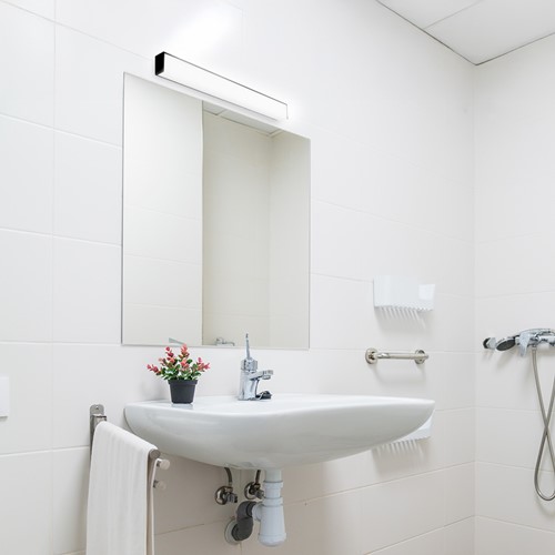 Pragmalux LED Spiegelarmatuur Aqualis vierkant IP44 IK03 600mm 15W 1700-1900lm 2700K-3000K-4000K 3-CCT zwart RAL9005-5