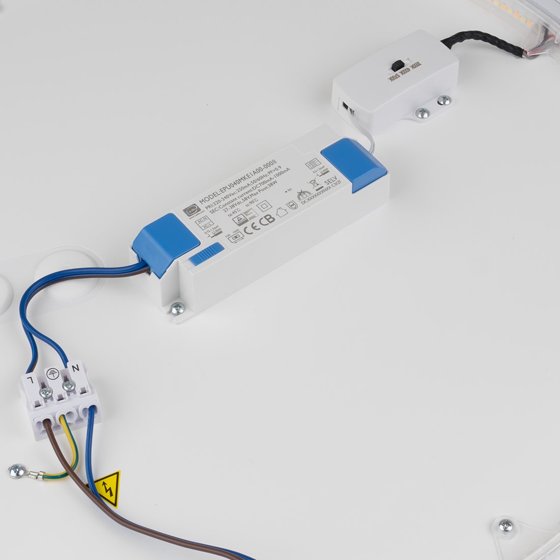 Pragmalux LED loftslampe / væglampe Polo G3 IP64 26-37W 3000K-6000K 3-CCT 2500-3800lm Ø500 (1x42W) +Bevægelsessensor