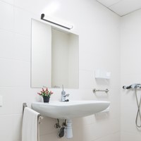 Pragmalux LED Spiegelarmatuur Aqualis rond IP44 IK08 555mm 10W 1100-1350lm 2700K-3000K-4000K 3-CCT zwart RAL9005-6